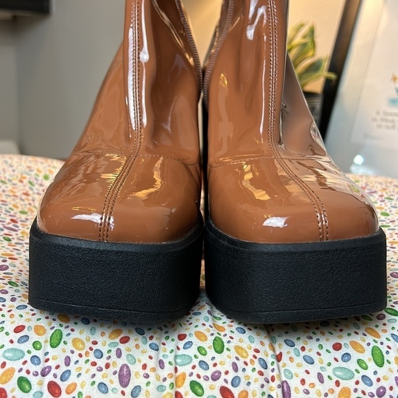 KATY PERRY Heightten Stretch Bootie Patent Platform Zip Chunky Butterscotch 9M - Picture 7 of 13